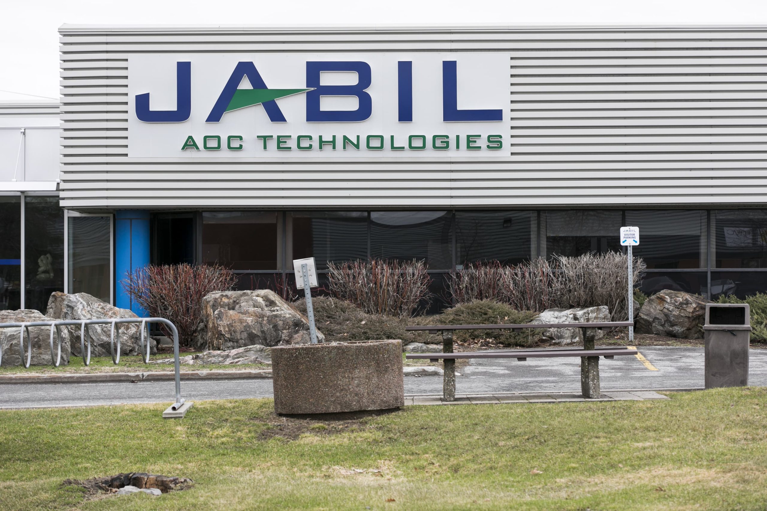 Stocks making the biggest moves midday: Jabil, JetBlue, Sunrun, Valero, Verve Therapeutics and more